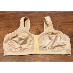 Jodee Mastectomy Bra Wireless Front and Back Closure Size 44C Style #3315 Beige